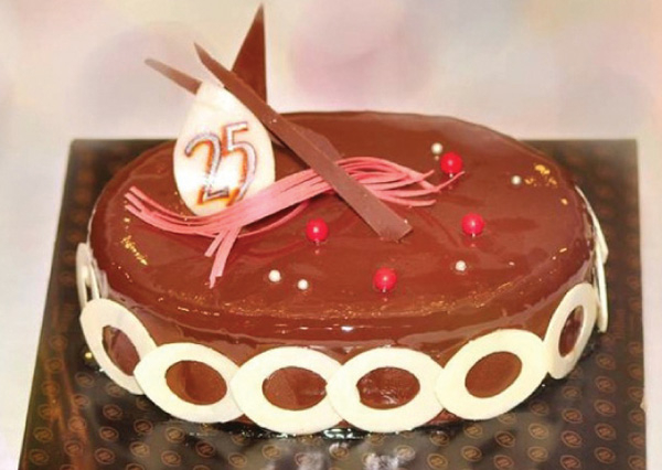 5-Star Cake Takeaway at Double Tree by Hilton M Square From AED 150! |  Cobone