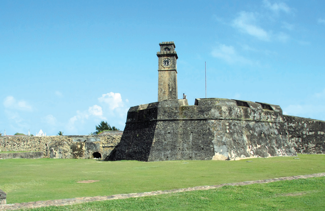 Experience a leisurely walk while immersing in the historical splendor of Galle Fort,Which offers stunning views of the Indian Ocean.